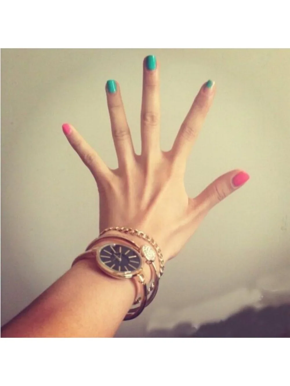 Stylish Women's Bangle Watch & Bracelet Set - Elegant Jewelry Gift for Her